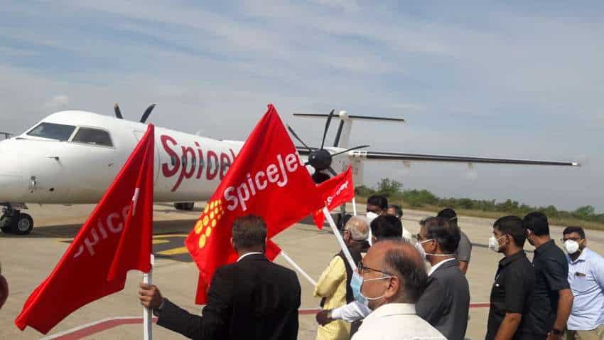 UDAN: Boosting regional air connectivity! Hyderabad-Nashik SpiceJet flight flagged off | Check schedule, arrival and departure timetable UDAN: Boosting regional air connectivity! Hyderabad-Nashik SpiceJet flight flagged off | Check schedule, arrival and departure timetable