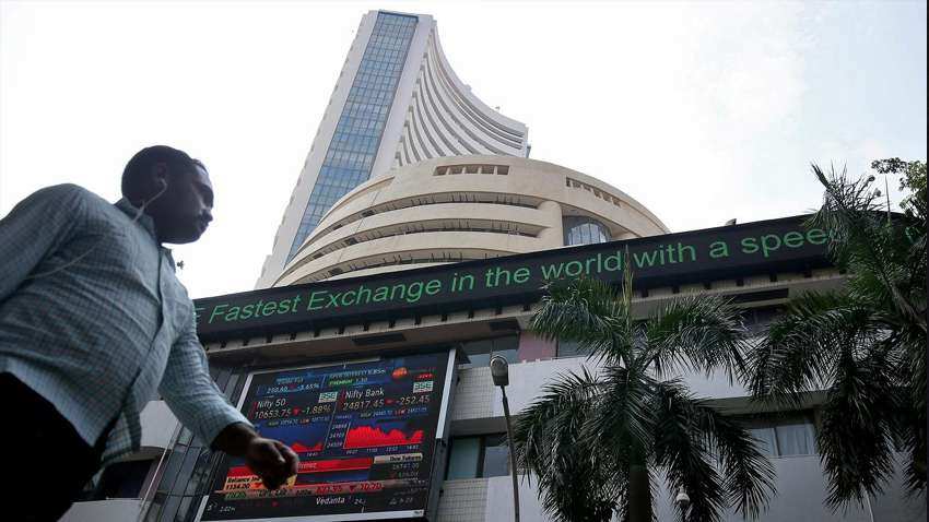 Share Bazaar: 5 of top 10 firms suffered combined loss of Rs 1,07,160 crore in stock market this week - All details here Share Bazaar: 5 of top 10 firms suffered combined loss of Rs 1,07,160 crore in stock market this week - All details here