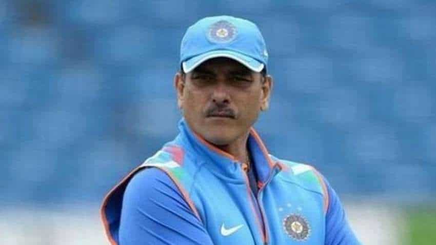 Ravi Shastri gives ultimatum to Rohit Sharma, Ishant Sharma; asks them to board flight in 4-5 days Ravi Shastri gives ultimatum to Rohit Sharma, Ishant Sharma; asks them to board flight in 4-5 days