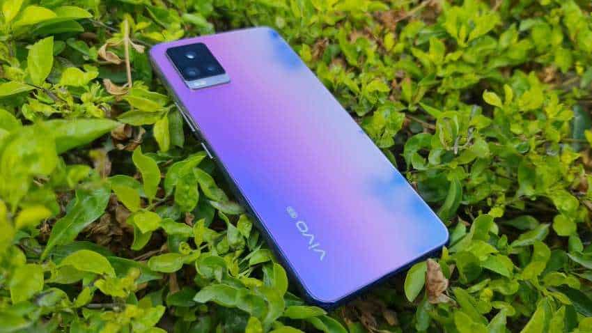 Vivo V20 Pro 5G with Snapdragon 765G SoC, 44MP dual front camera launched at Rs 29,990: Check price, features Vivo V20 Pro 5G with Snapdragon 765G SoC, 44MP dual front camera launched at Rs 29,990: Check price, features