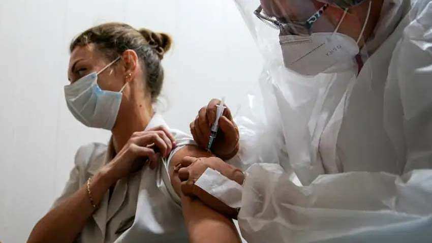 U.S. employers could mandate a COVID-19 vaccine, but are unlikely to do so - experts U.S. employers could mandate a COVID-19 vaccine, but are unlikely to do so - experts