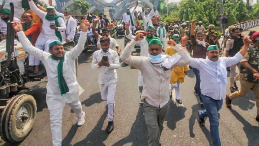 Maharashtra farmers leave for Delhi to Join farmers protest in National Capital 