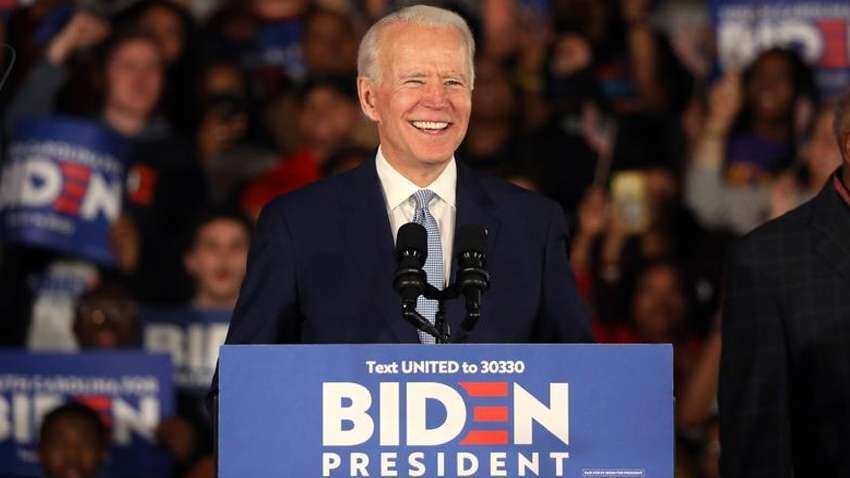 Twitter restarts Biden&#039;&#039;s @POTUS account with zero followers