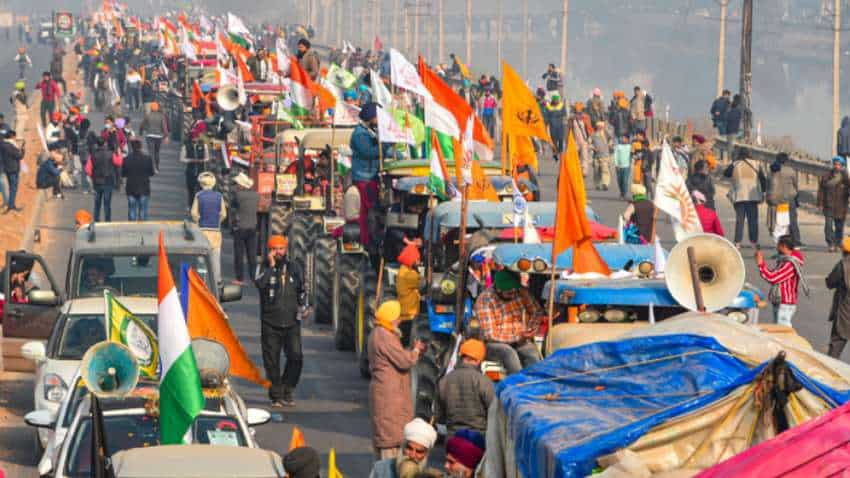 Farmers storm Red Fort, clashes and teargas as R-Day tractor parade turns violent 