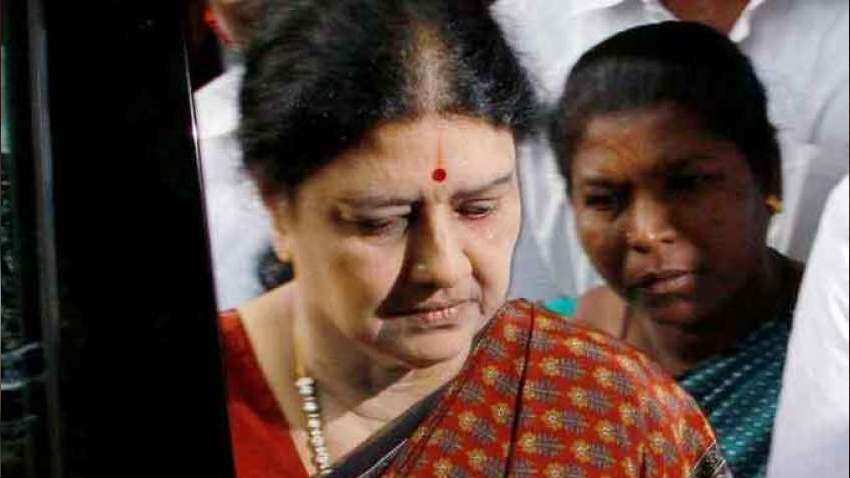 Sasikala returns to Tamil Nadu after four years to grand reception