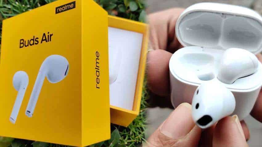 Best affordable gadgets to gift under Rs 10,000 on Valentine's Day 2021; Check NOW Best affordable gadgets to gift under Rs 10,000 on Valentine's Day 2021; Check NOW