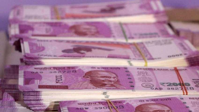 Rupee rises 14 paise to 72.61 against US dollar in early trade