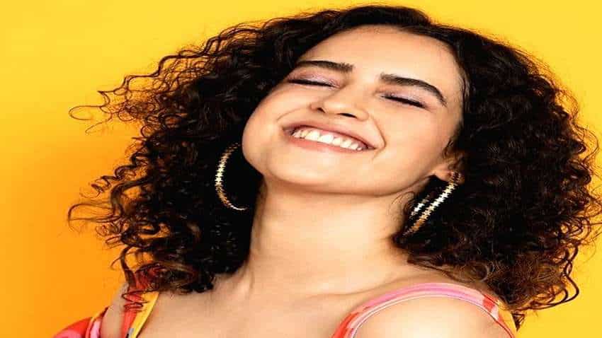 Sanya Malhotra-starrer 'Pagglait' to release on Netflix in March Sanya Malhotra-starrer 'Pagglait' to release on Netflix in March