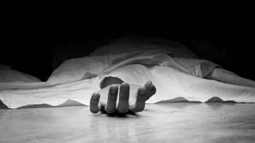 Man connives with doc to slay wife for insurance Man connives with doc to slay wife for insurance