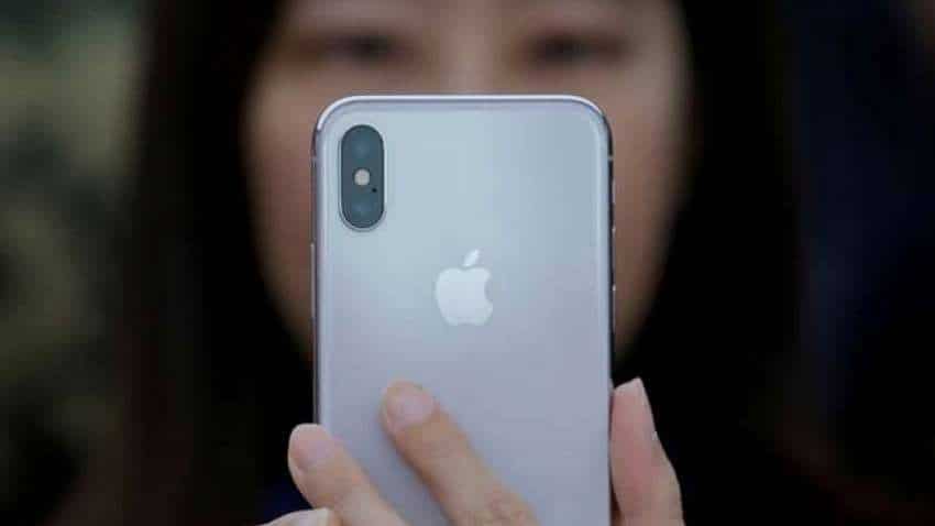 Foldable iPhone with 8-inch display in works Foldable iPhone with 8-inch display in works