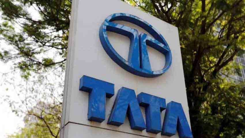 Tata Motors delivers 100 Safari units in Delhi/NCR in a single day Tata Motors delivers 100 Safari units in Delhi/NCR in a single day