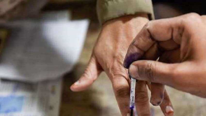Delhi municipal bypolls: AAP wins 4 wards, Congress 1 Delhi municipal bypolls: AAP wins 4 wards, Congress 1