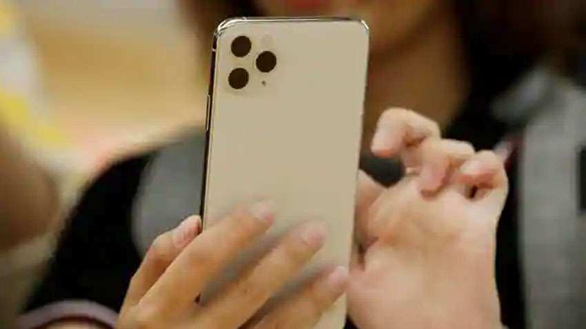 Flipkart enables voice search in Hindi, English Flipkart enables voice search in Hindi, English