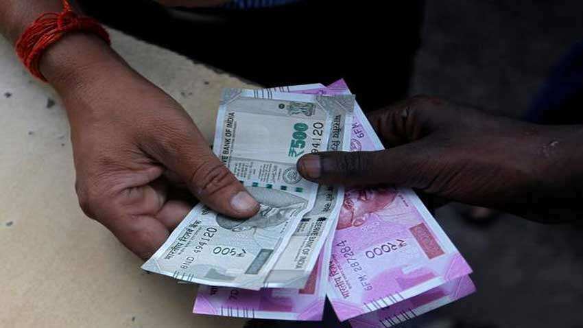 Rupee surges 18 paise to 73.07 against US dollar in early trade