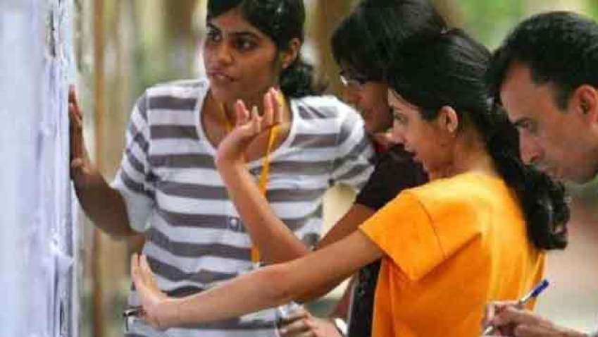 Bihar Board Class 10 result: BSEB website still not responding? Use roll code and roll number on THIS website to access result, details about scrutiny, toppers list and more here Bihar Board Class 10 result: BSEB website still not responding? Use roll code and roll number on THIS website to access result, details about scrutiny, toppers list and more here