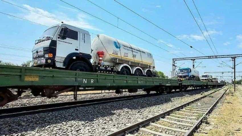 GOOD NEWS! Oxygen Express train to reach Delhi with 244 tonnes of oxygen TODAY - check all details here GOOD NEWS! Oxygen Express train to reach Delhi with 244 tonnes of oxygen TODAY - check all details here