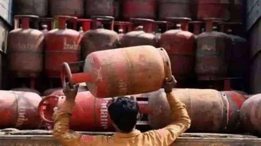 You can get LPG gas cylinder for just Rs 9 - Here is how You can get LPG gas cylinder for just Rs 9 - Here is how