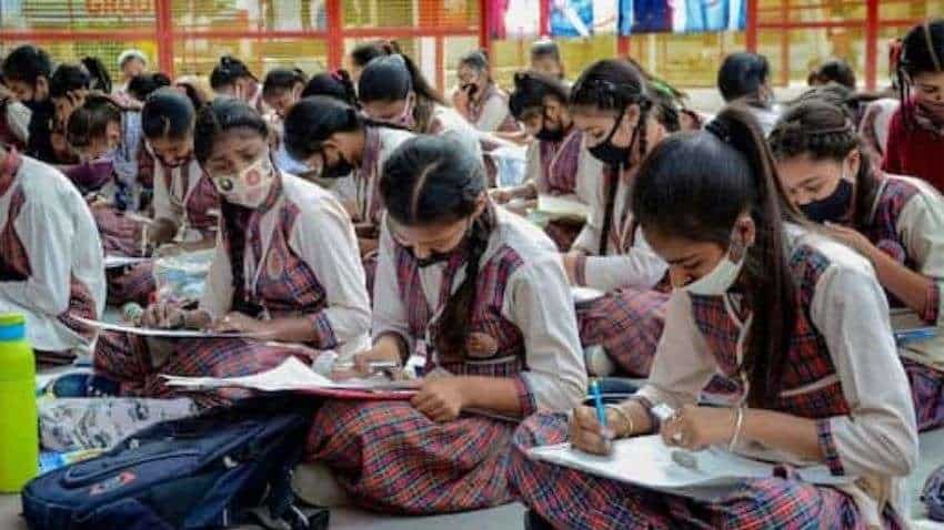 Maharashtra SSC Board Latest Announcement 2021: Students check this LATEST UPDATE on cancelled SSC class 10 board exam marks formula Maharashtra SSC Board Latest Announcement 2021: Students check this LATEST UPDATE on cancelled SSC class 10 board exam marks formula
