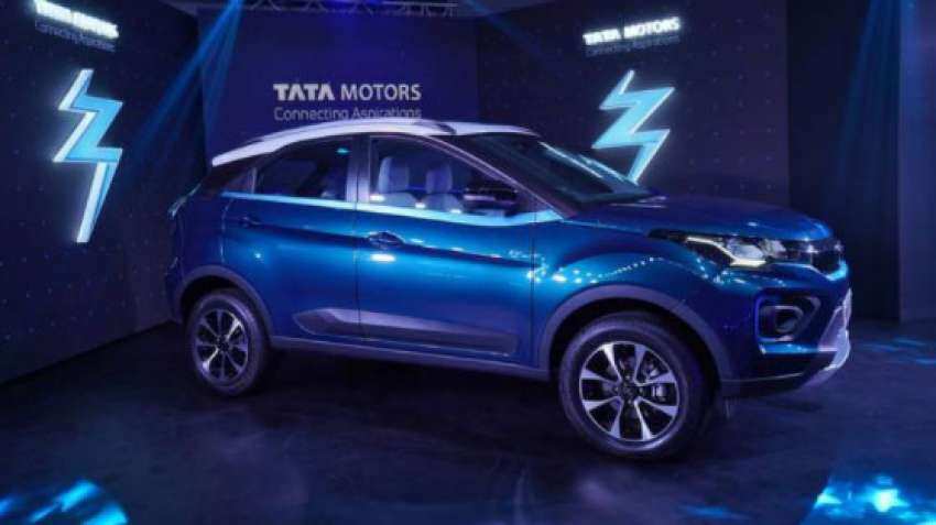 Tata Motors share price down nearly 7% in past 2 sessions: Kotak says SELL, price target Rs 205