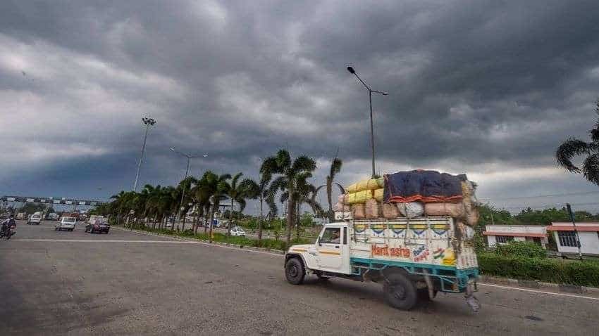 Yaas Cyclone LIVE TRACKER Alert 2021: INTENSIFY further in 12 hours in THESE STATES, regions, locations - FULL LIST, impacts Yaas Cyclone LIVE TRACKER Alert 2021: INTENSIFY further in 12 hours in THESE STATES, regions, locations - FULL LIST, impacts