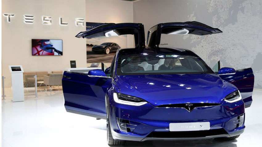 Tesla Finally Releases ''Full Self-Driving'' Beta Version | Zee Business