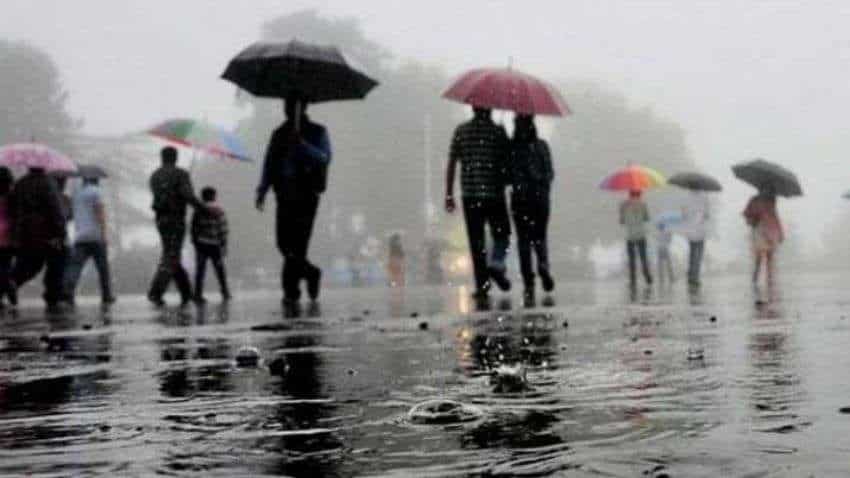 Monsoon lands in Delhi 16 days behind schedule, brings rain Monsoon lands in Delhi 16 days behind schedule, brings rain