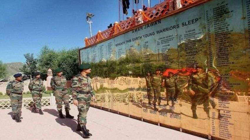 Kargil Vijay Diwas 2021: Martyr&#039;s father recounts Indian Army&#039;s triumph, PM Modi pays homage Indian soldiers who laid down their lives