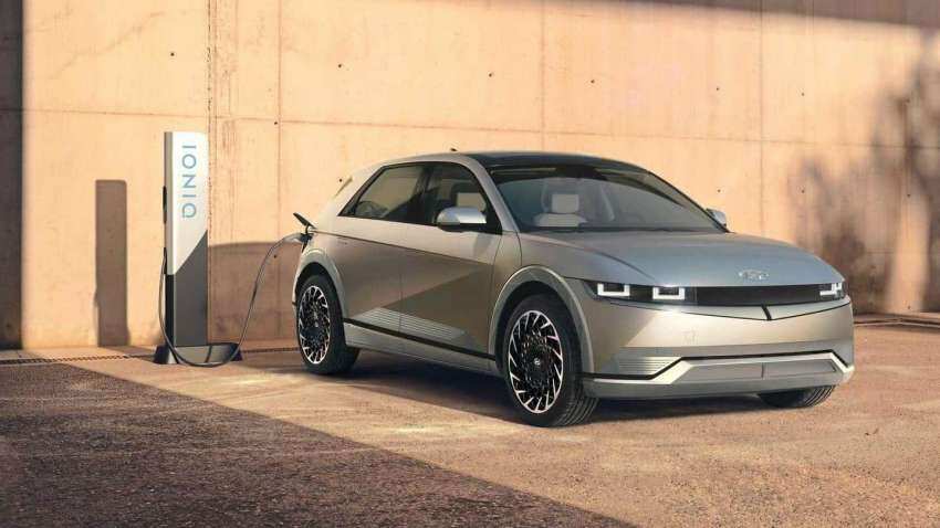 For 80% of e-vehicle owners charging is no hassle: Survey For 80% of e-vehicle owners charging is no hassle: Survey