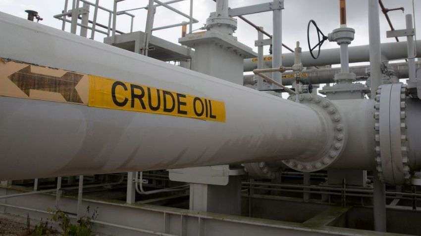 Crude oil futures dip on weak spot demand