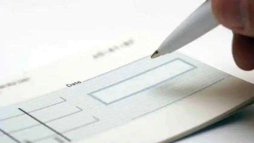 Cheque books of these banks will be discontinued from October 1; know what you need to do Cheque books of these banks will be discontinued from October 1; know what you need to do