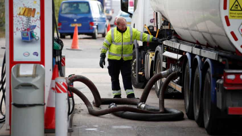 UK fuel crisis cuts traffic to lowest since lockdown