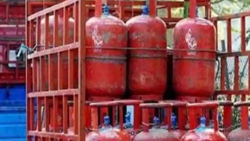 LPG price hiked by Rs 25, check how much you have to pay for a gas cylinder LPG price hiked by Rs 25, check how much you have to pay for a gas cylinder