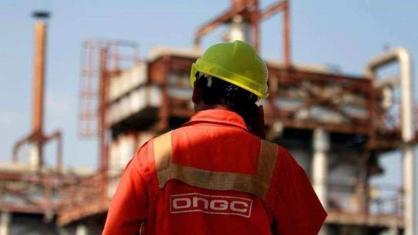 Govt receives over Rs 2,800 cr dividend from CIL, ONGC this fiscal Govt receives over Rs 2,800 cr dividend from CIL, ONGC this fiscal