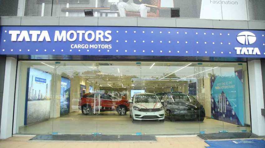 Tata Motors, Tata Motors-DVR shares clock new 52-week high amid TPG deal, ADQ's Rs 7,500 cr push Tata Motors, Tata Motors-DVR shares clock new 52-week high amid TPG deal, ADQ's Rs 7,500 cr push