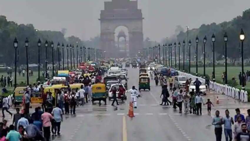 Mainly clear skies in Delhi, light rain predicted for next 3 days: IMD Mainly clear skies in Delhi, light rain predicted for next 3 days: IMD