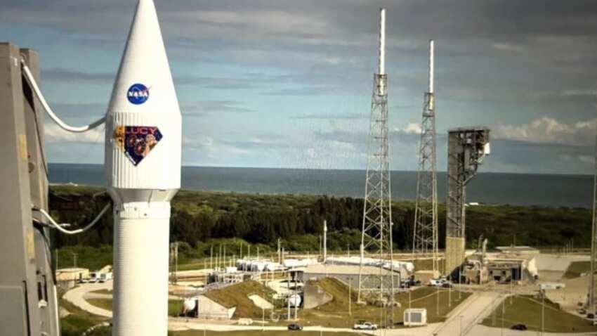 NASA flies Lucy mission to explore solar system's 'fossils' NASA flies Lucy mission to explore solar system's 'fossils'