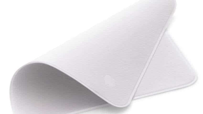 Apple 'Polishing Cloth' launched at Rs 1,900 - What it is and how it works? Check here Apple 'Polishing Cloth' launched at Rs 1,900 - What it is and how it works? Check here