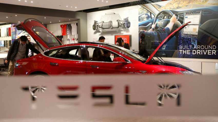 Tesla's record Hertz order drives company toward $1 trillion club Tesla's record Hertz order drives company toward $1 trillion club