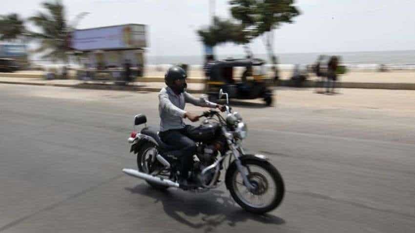 Government proposes 40 kmph speed limit for motorcycles with child pillion passenger