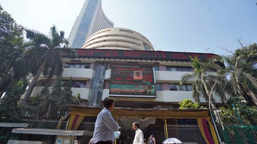 Closing Bell: Share market slips for 3rd day in row; Sensex, Nifty down over 1% - private banks drag the most