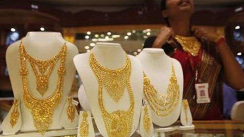 Dhanteras 2021: Buying gold jewellery during Diwali season? How can it be beneficial in long run - Expert&#039;s advice