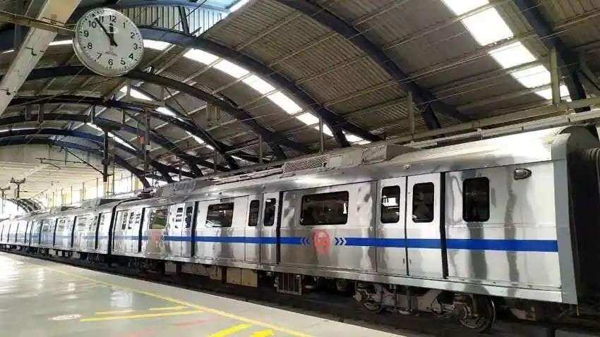 Delhi Metro Update: On Diwali, last metro to start at 10 pm - See schedule Delhi Metro Update: On Diwali, last metro to start at 10 pm - See schedule