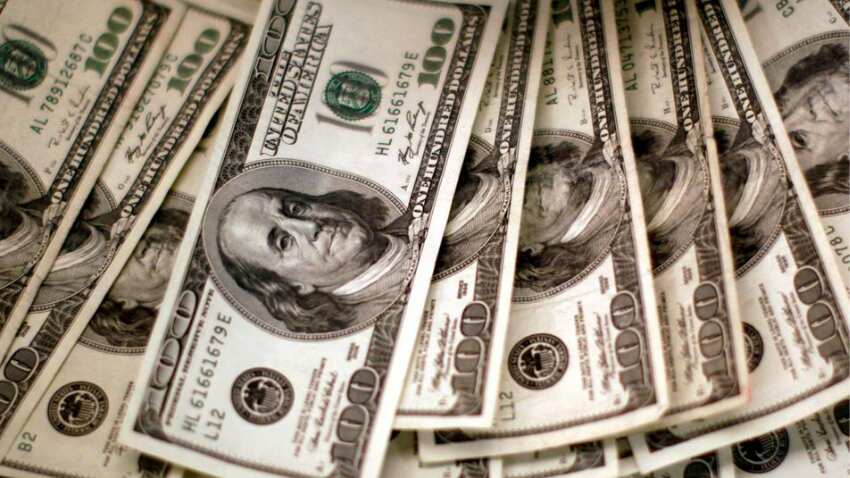 Dollar near one-month low to yen as inflation test looms
