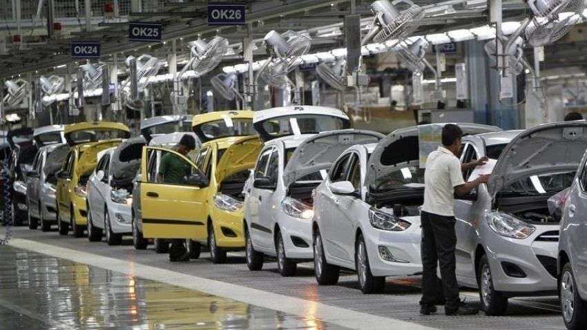 SIAM numbers: Overall sales down to 17,99,750 units in October; PVs sees 27% drop SIAM numbers: Overall sales down to 17,99,750 units in October; PVs sees 27% drop