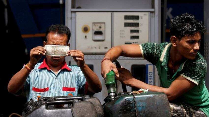 Petrol, diesel prices remain unchanged today: know fuel prices in these cities Petrol, diesel prices remain unchanged today: know fuel prices in these cities