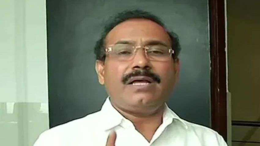Maharashtra to issue revised air travel guidelines in couple of days: Health Minister Maharashtra to issue revised air travel guidelines in couple of days: Health Minister