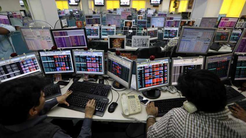 FIIs turn net sellers in bank, financial services stocks in November; dump USD 210 crore, highest since March 2020 