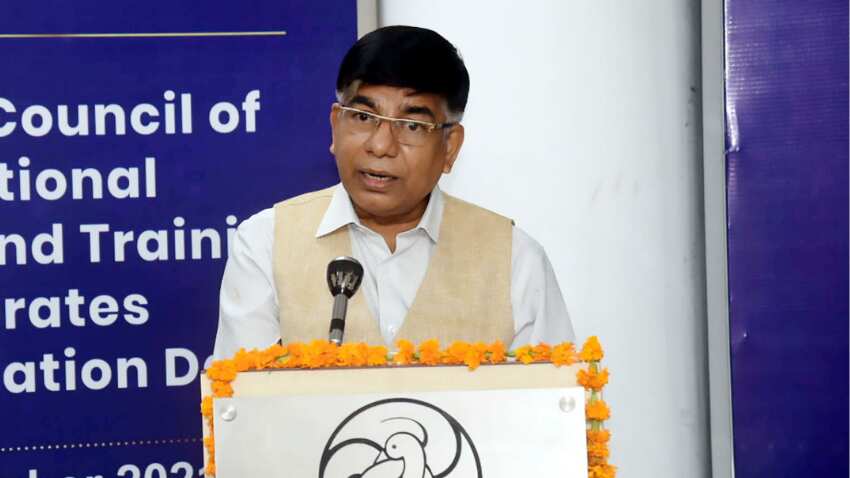 Over 9,800 teaching, 18,500 non-teaching posts vacant in central universities, IITs: Union Minister of State for Education Over 9,800 teaching, 18,500 non-teaching posts vacant in central universities, IITs: Union Minister of State for Education