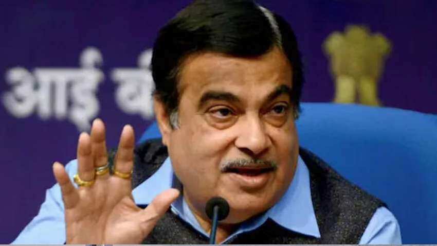 Minimum 6 airbags to be made mandatory in vehicles that can carry up to 8 passengers, confirms Nitin Gadkari Minimum 6 airbags to be made mandatory in vehicles that can carry up to 8 passengers, confirms Nitin Gadkari
