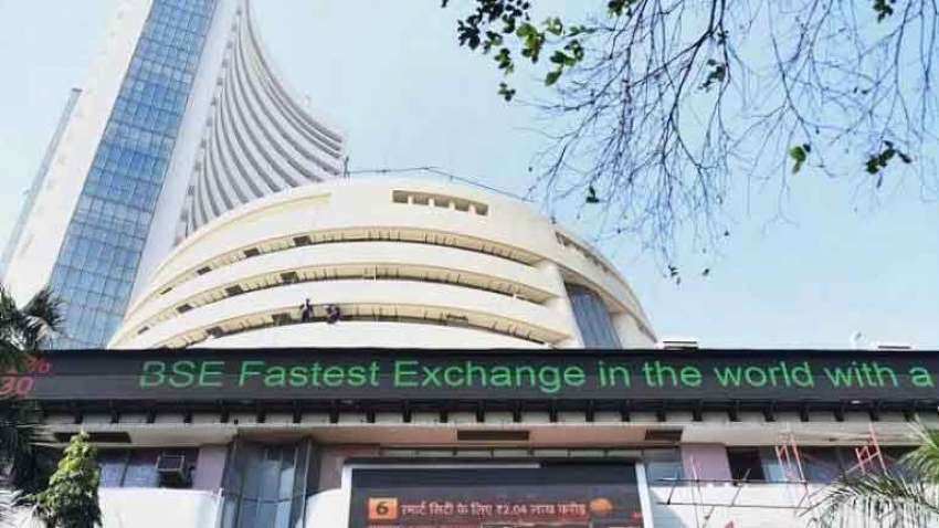 Nifty slips 1%, Sensex shed over 550 points; auto, IT under pressure; banking stocks gain Nifty slips 1%, Sensex shed over 550 points; auto, IT under pressure; banking stocks gain